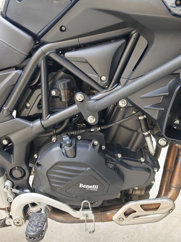 二手贝纳利金鹏 TRK502