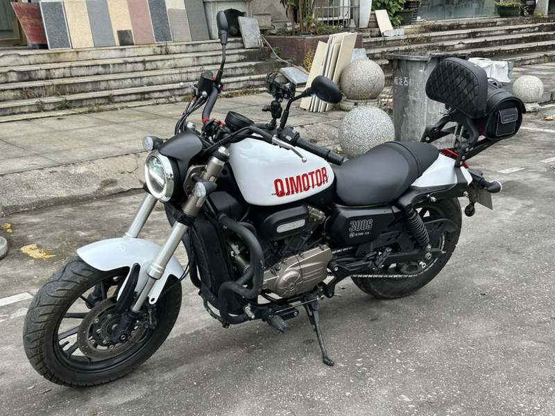 二手QJMOTOR闪300