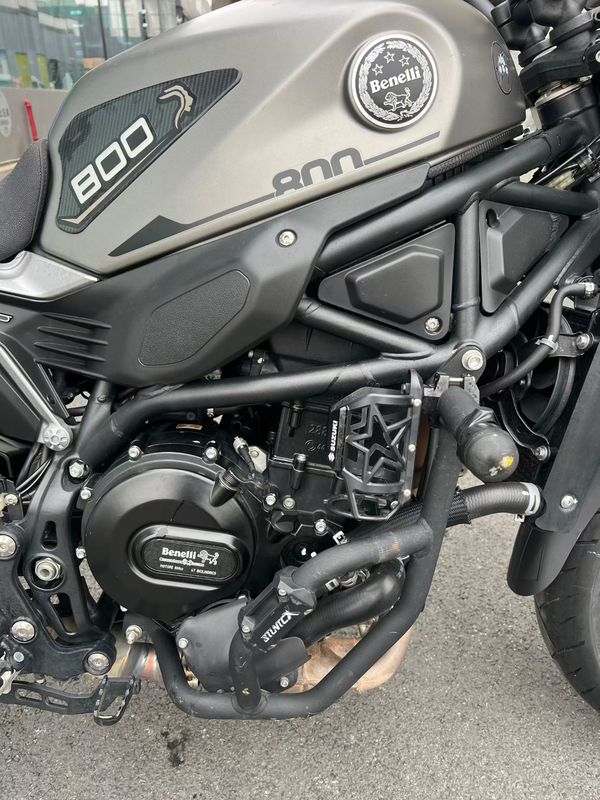 二手贝纳利幼狮 Leoncino 800