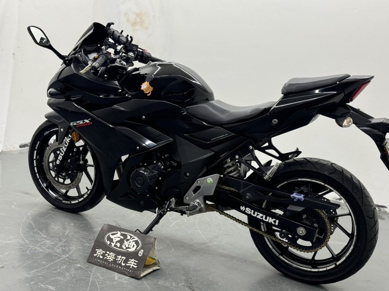 二手豪爵铃木GSX250R