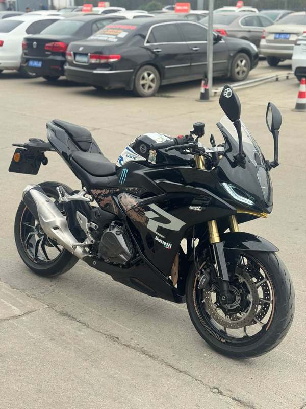 二手贝纳利龙卷风 Tornado 402R