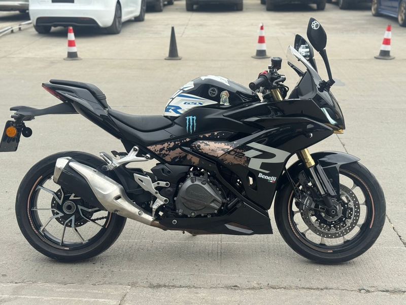 二手贝纳利龙卷风 Tornado 402R