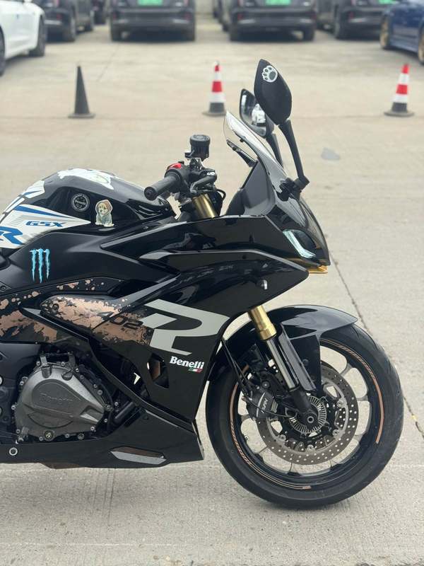 二手贝纳利龙卷风 Tornado 402R