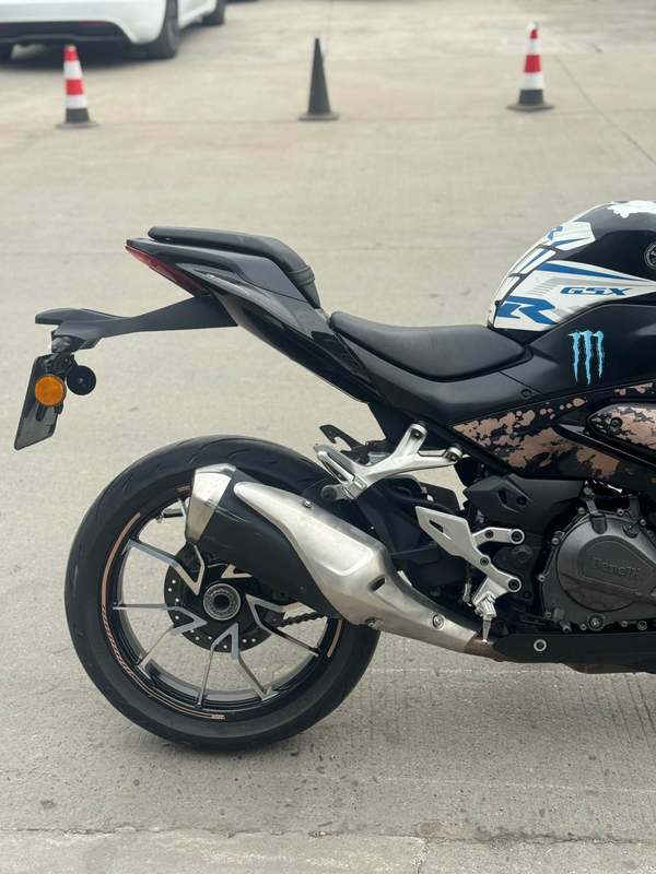 二手贝纳利龙卷风 Tornado 402R