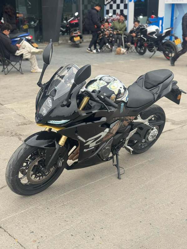 二手贝纳利龙卷风 Tornado 402R