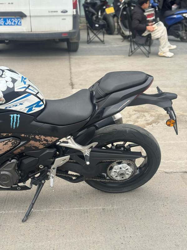 二手贝纳利龙卷风 Tornado 402R