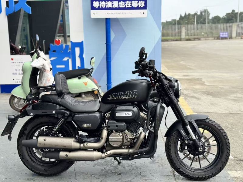 二手QJMOTOR闪300
