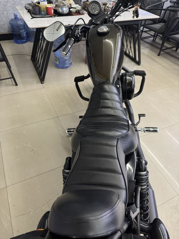 二手哈雷戴维森Iron883 硬汉