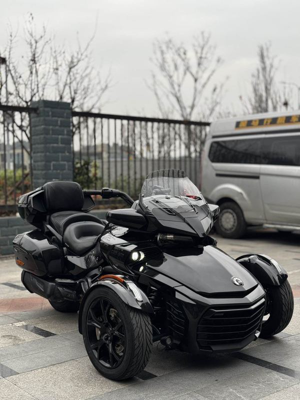 二手庞巴迪Spyder F3 