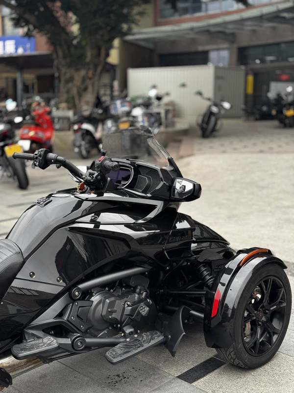 二手庞巴迪Spyder F3 