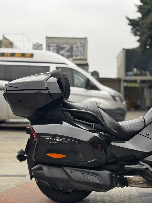 二手庞巴迪Spyder F3 