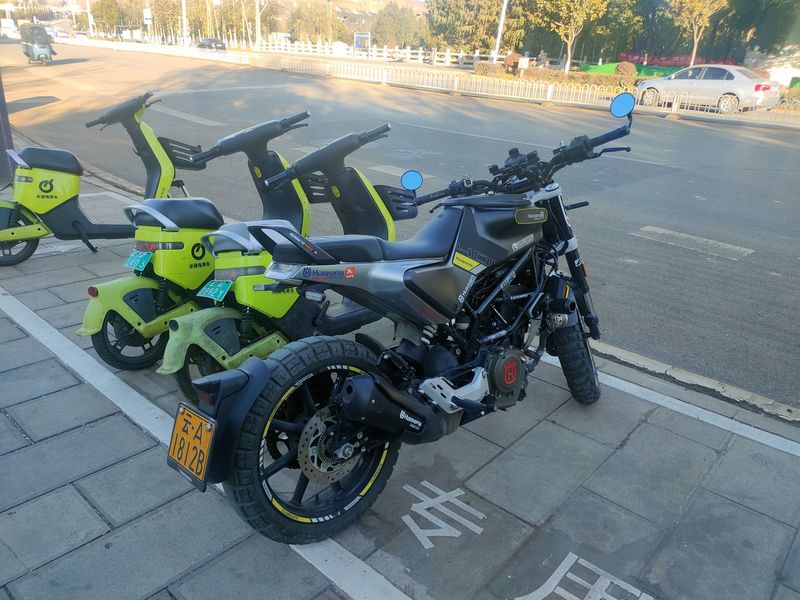 二手HUSQVARNA黑箭 401