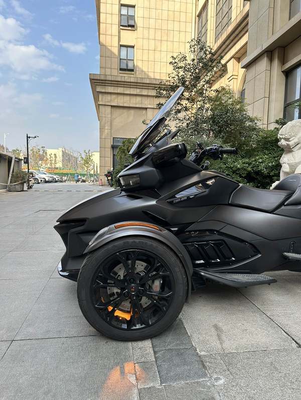 二手庞巴迪Spyder F3 