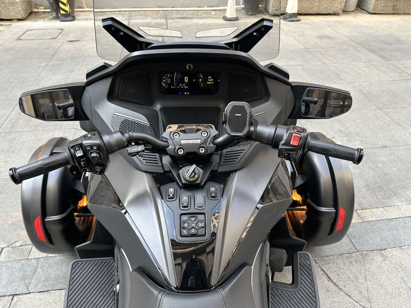 二手庞巴迪Spyder F3 