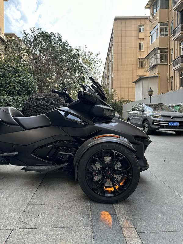 二手庞巴迪Spyder F3 