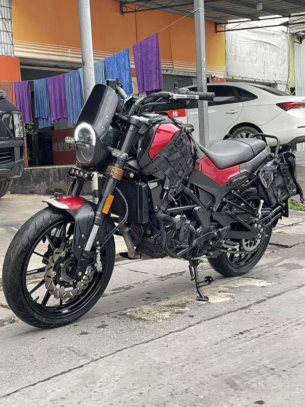 二手贝纳利幼狮 Leoncino 250