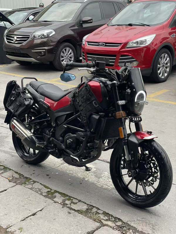 二手贝纳利幼狮 Leoncino 250