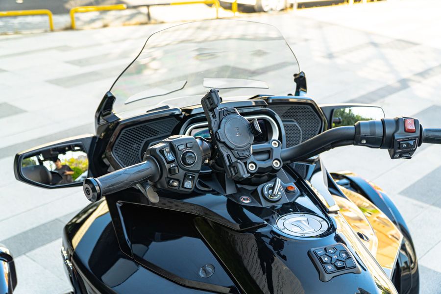 二手庞巴迪Spyder F3 