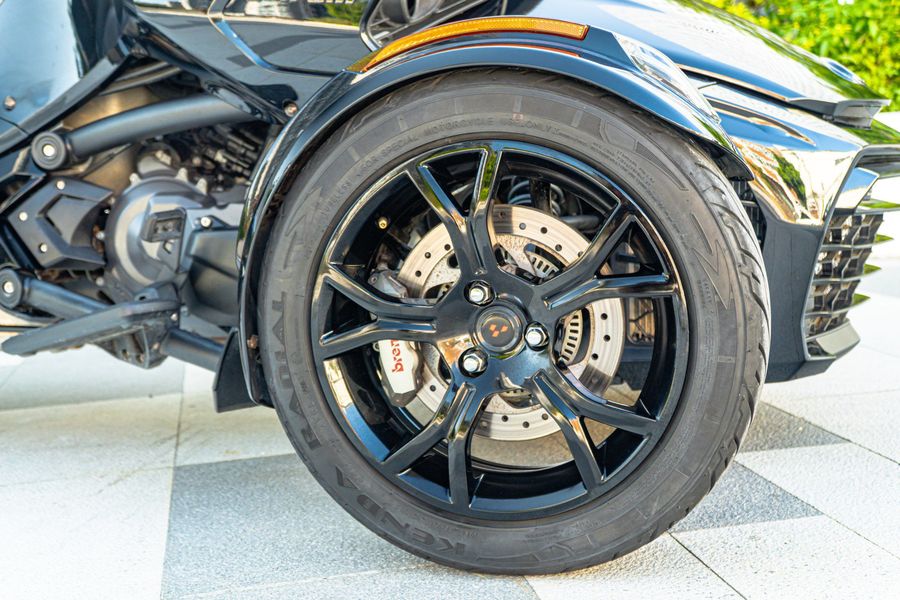 二手庞巴迪Spyder F3 