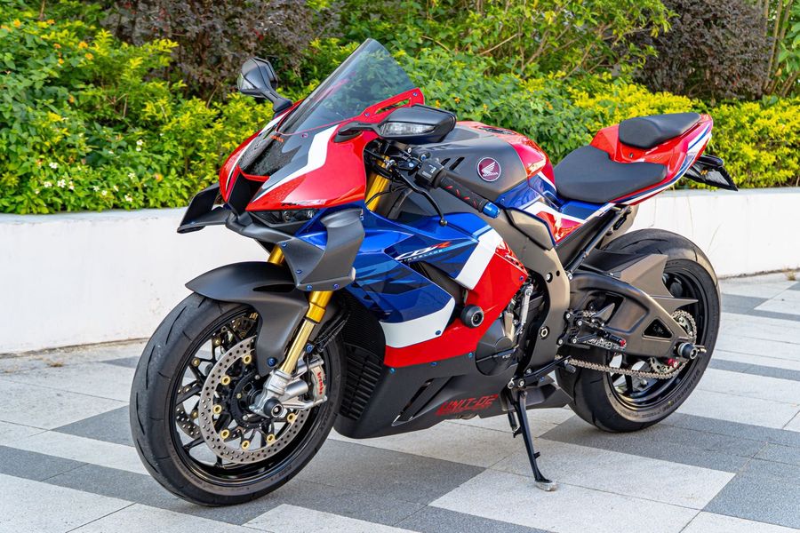 二手本田CBR 1000 RR-R