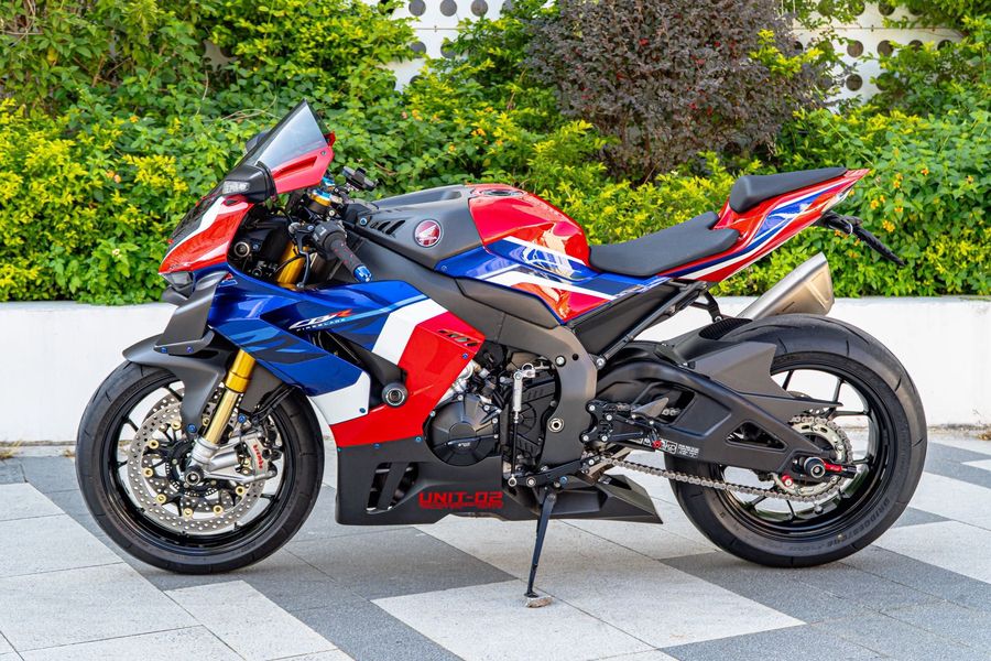 二手本田CBR 1000 RR-R