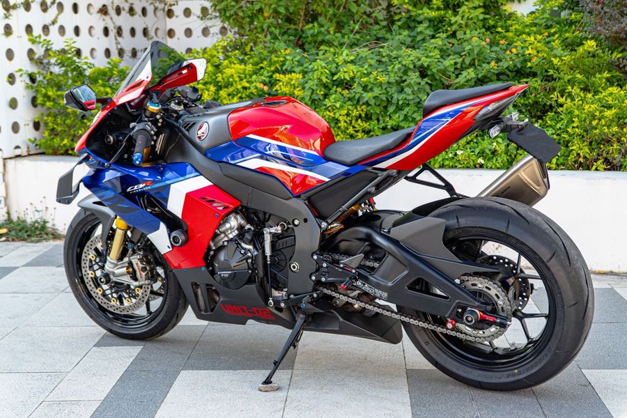 二手本田CBR 1000 RR-R