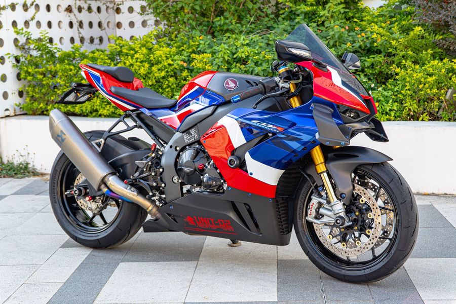 二手本田CBR 1000 RR-R
