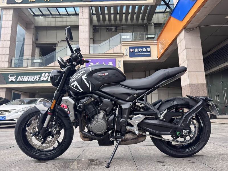 二手凯旋Trident 660