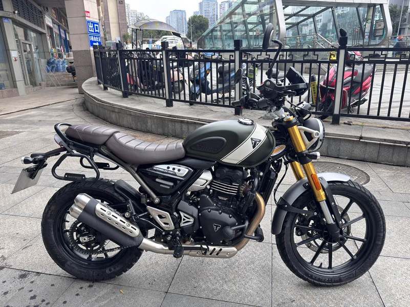 二手凯旋Scrambler 400 X