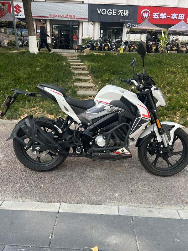 二手贝纳利小迅龙 BN150S