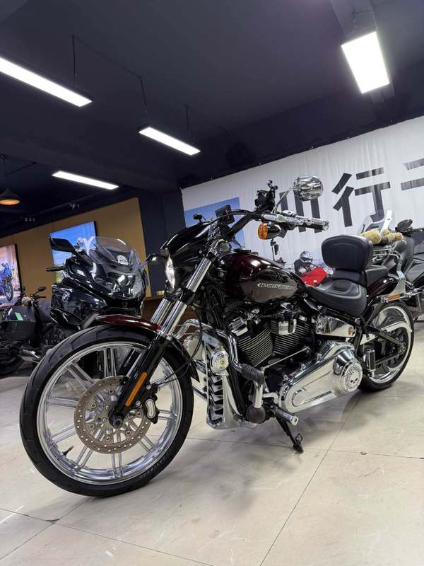 二手哈雷戴维森突破者 Breakout