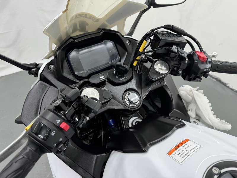 二手豪爵铃木GSX250R