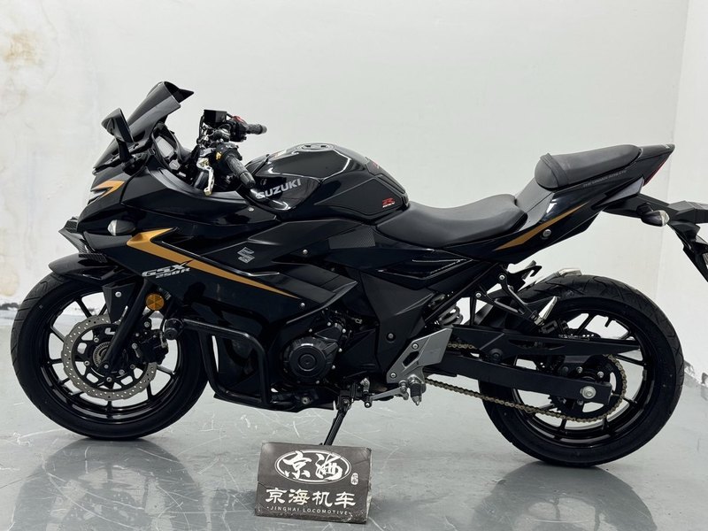 二手豪爵铃木GSX250R
