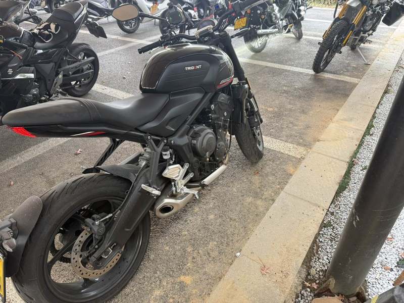 二手凯旋Trident 660