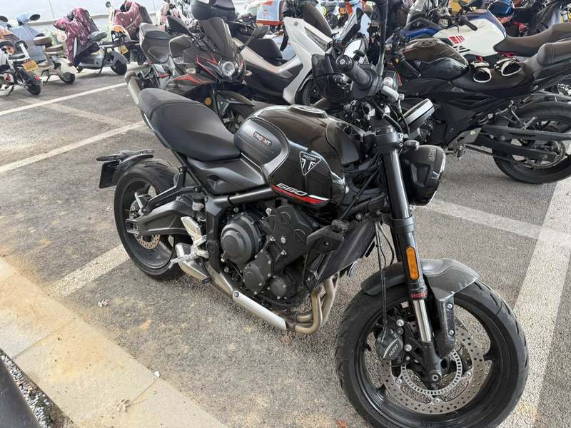 二手凯旋Trident 660