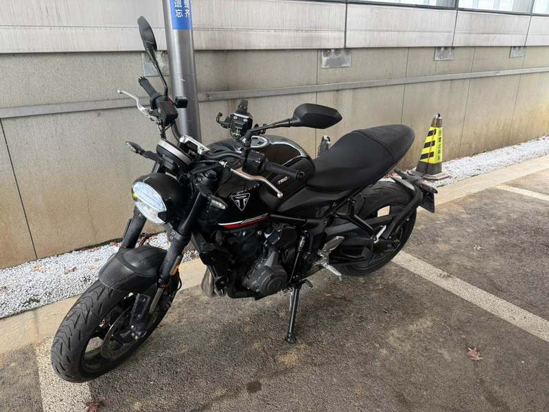 二手凯旋Trident 660