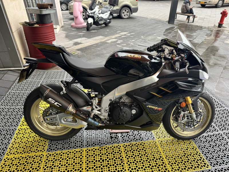 二手阿普利亚RSV4