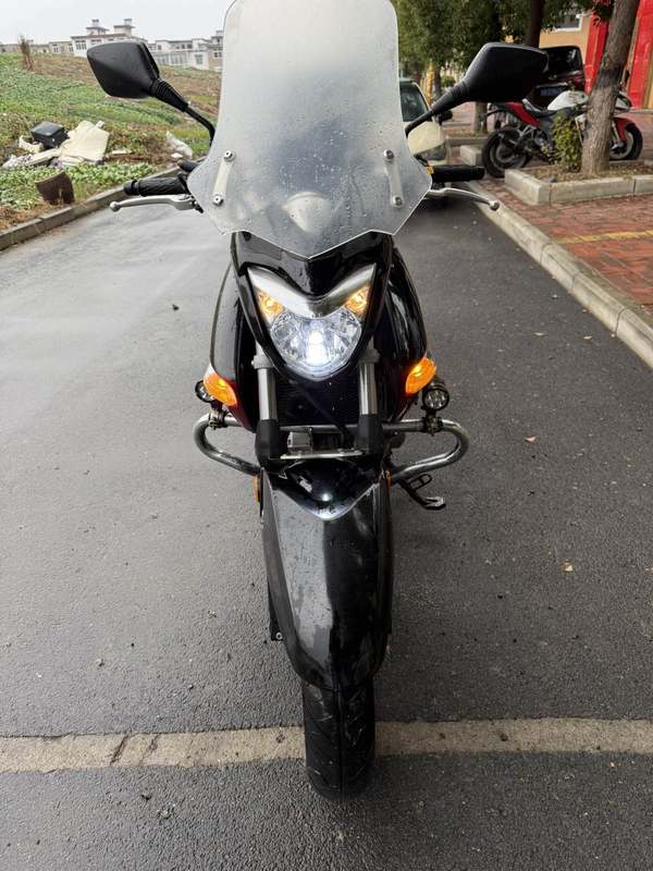 二手豪爵铃木骊驰 GW250