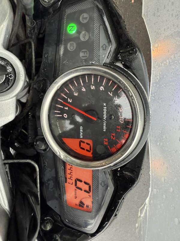 二手豪爵铃木骊驰 GW250