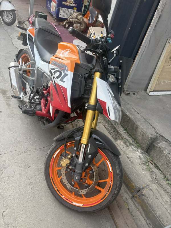 二手五羊本田CB190R 暴锋眼