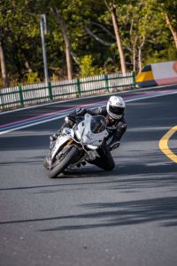 二手阿普利亚RSV4