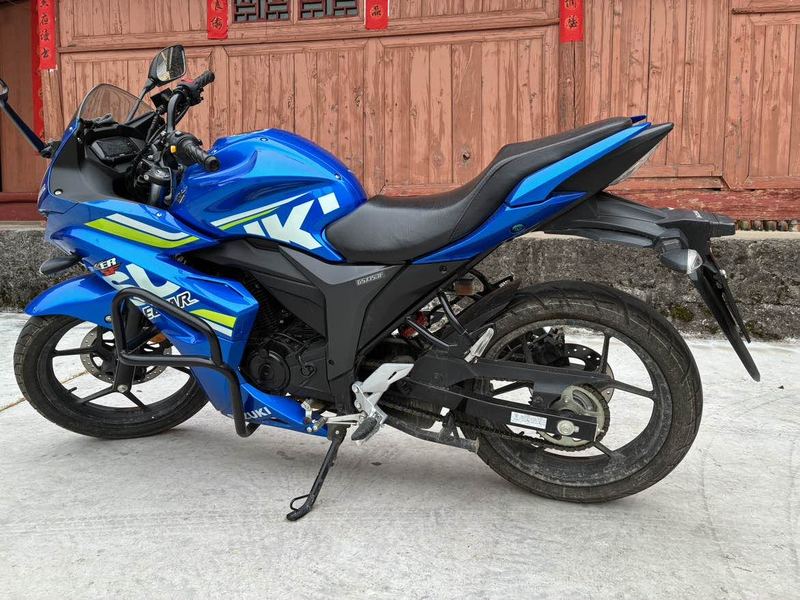 二手济南铃木极客飒 Gixxer 155