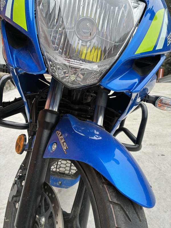 二手济南铃木极客飒 Gixxer 155