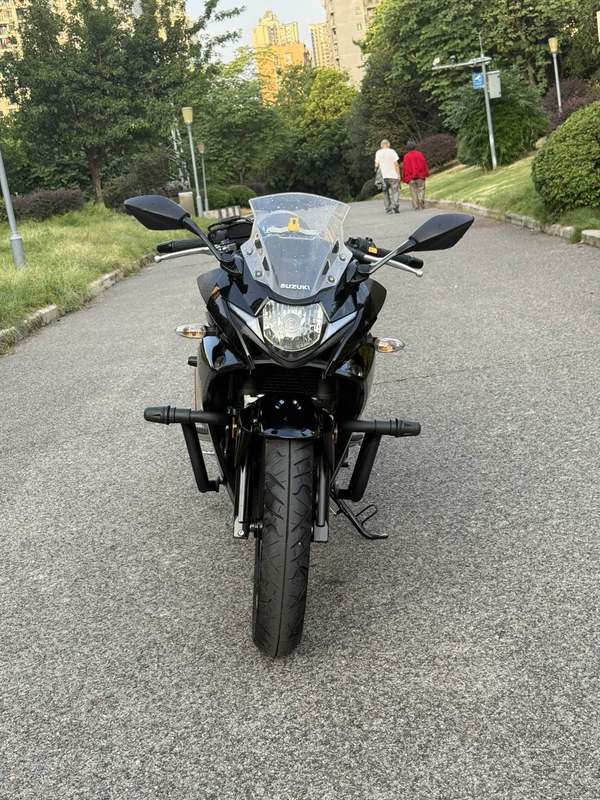 二手豪爵铃木GSX250R