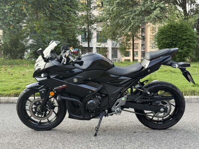 二手豪爵铃木GSX250R