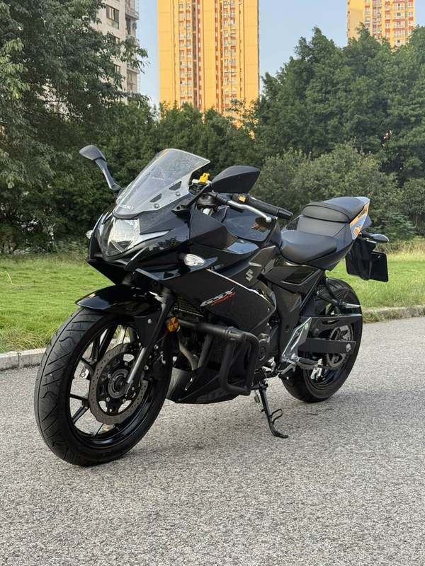 二手豪爵铃木GSX250R