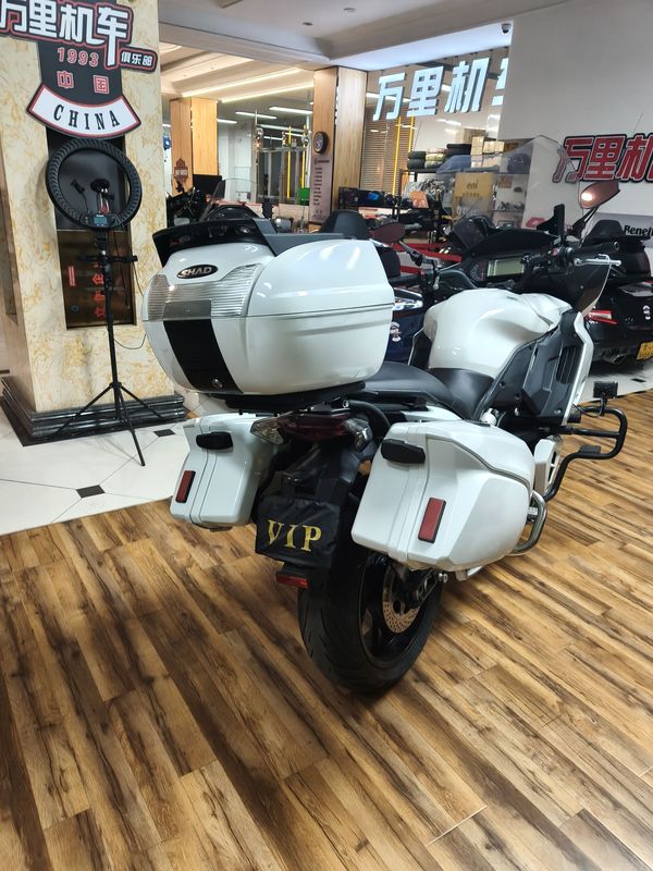 二手贝纳利600GC