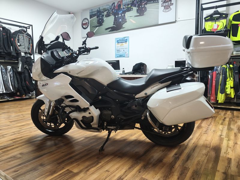 二手贝纳利600GC