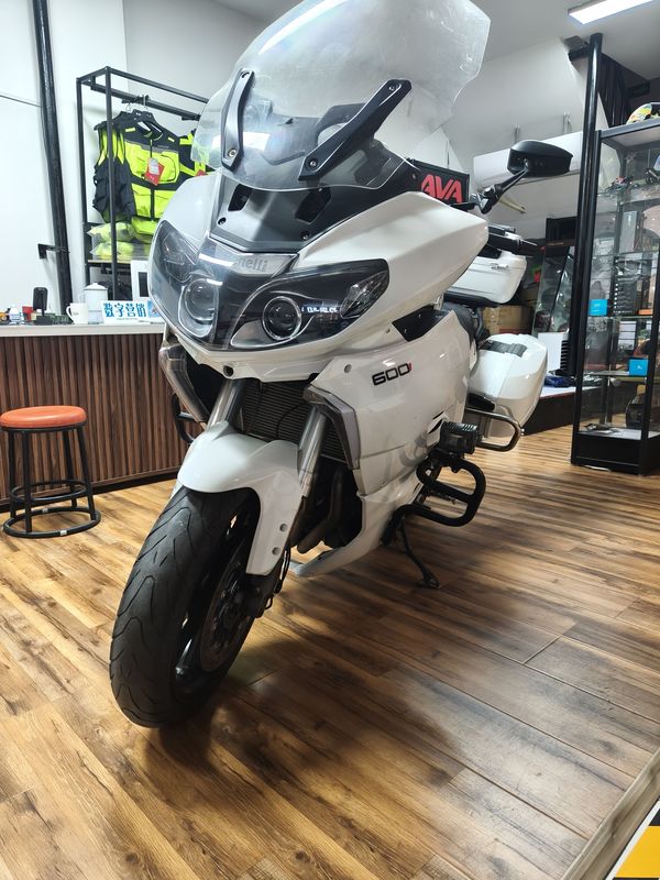 二手贝纳利600GC