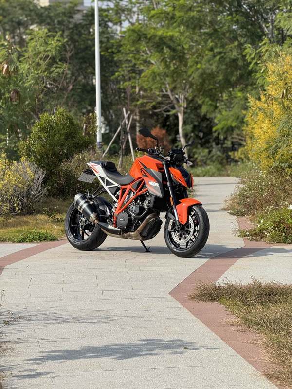 二手KTMR2R1290 Super Duke